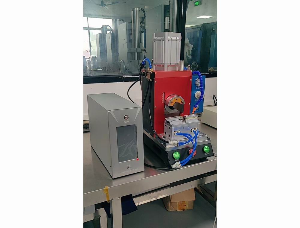 超声波金属焊接机